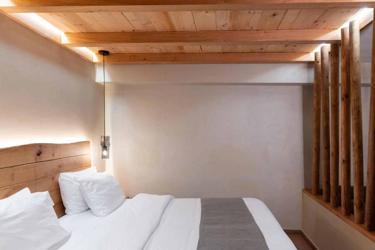 Theros By Agora Luxury In The Heart Of Apartment