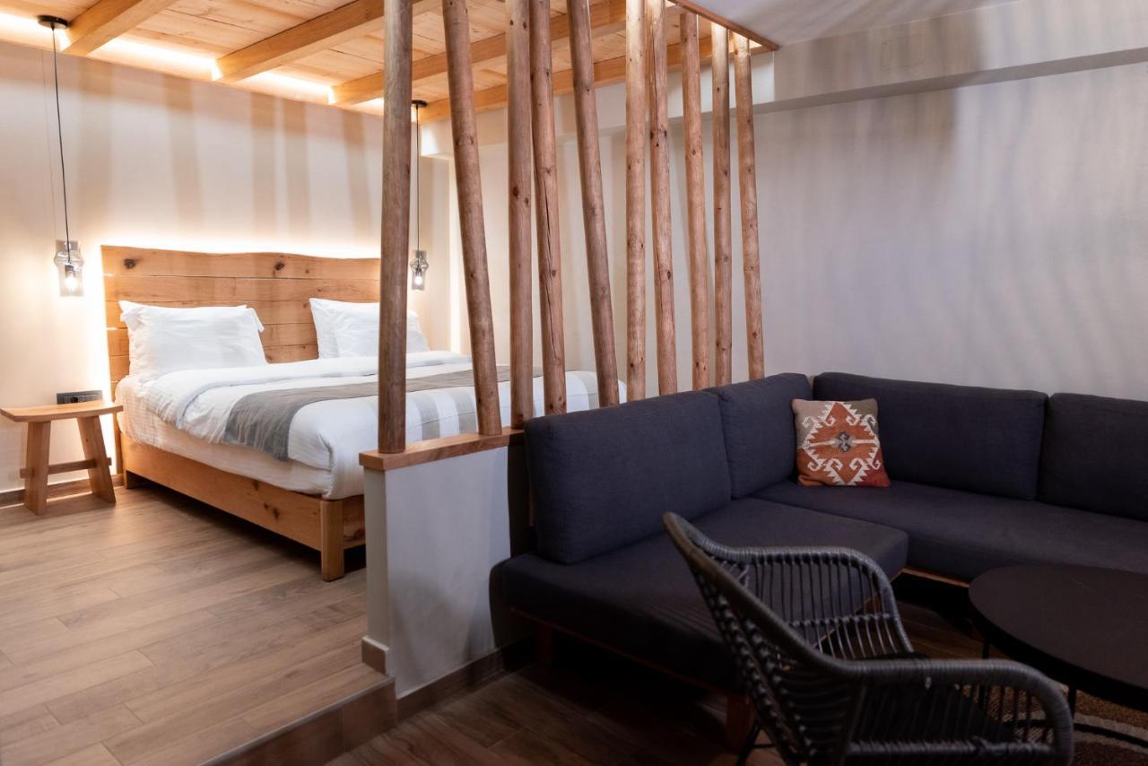 Theros By Agora Luxury In The Heart Of Heraklion (Crete)