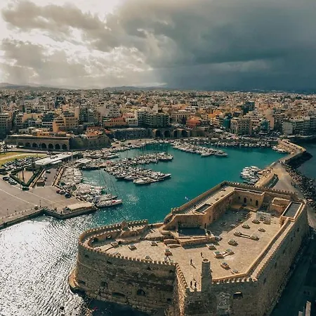 Theros By Agora Luxury Apartments In The Heart Of Heraklion Exterior photo