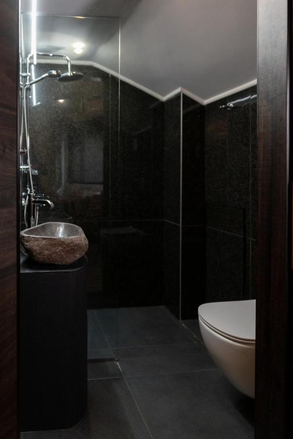 Theros By Agora Luxury In The Heart Of